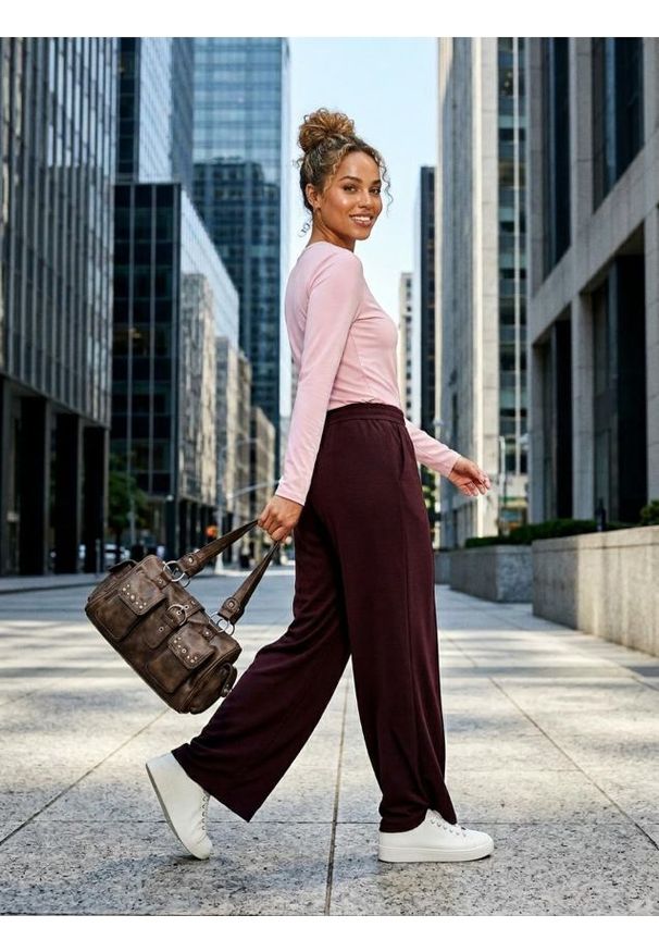 Sinsay - Koszulka poliamidowa z długim rękawem - różowy. Kolor: różowy. Materiał: poliamid. Długość rękawa: długi rękaw. Długość: długie