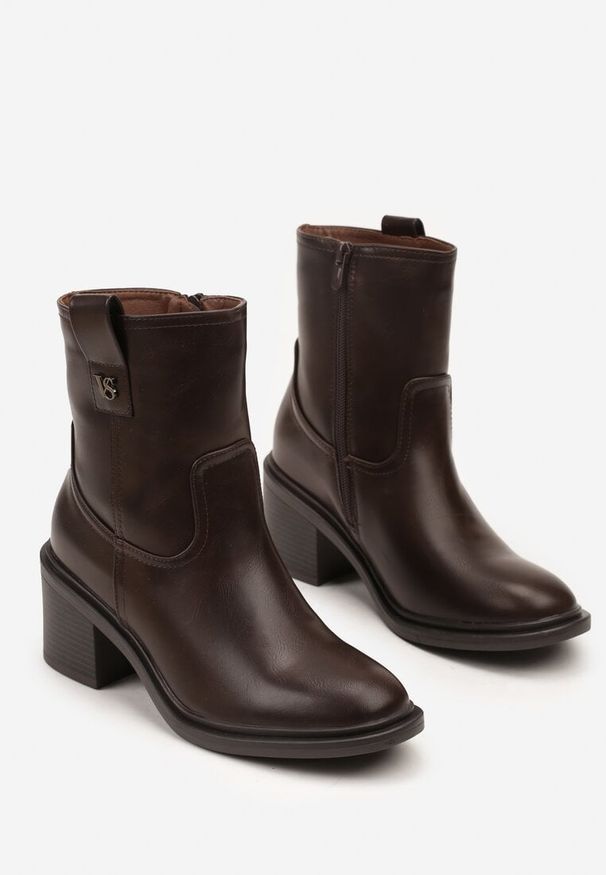 Born2be - Ciemnobrązowe Botki na Obcasie Vices z Ozdobą Alerrise. Kolor: brązowy. Materiał: jeans. Wzór: aplikacja. Obcas: na obcasie. Styl: elegancki. Wysokość obcasa: średni