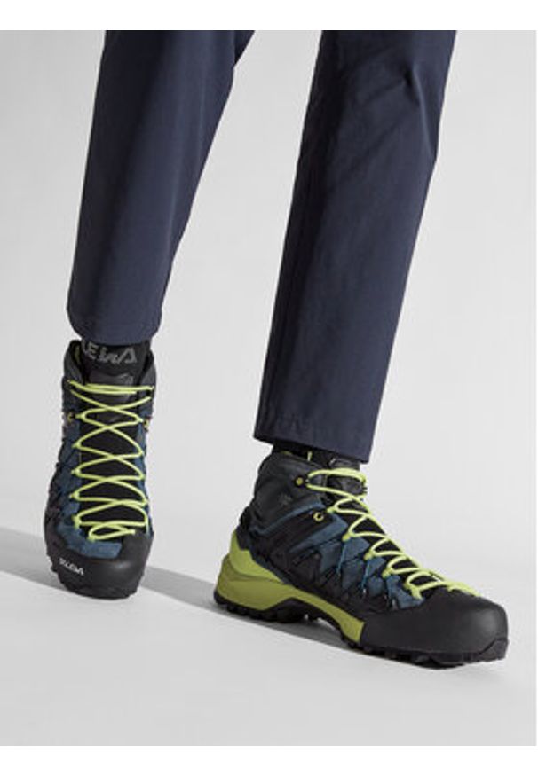 Salewa Trekkingi Ms Wildfire Edge Mid Gtx GORE-TEX 61350-8971 Granatowy. Kolor: niebieski. Technologia: Gore-Tex. Sport: turystyka piesza