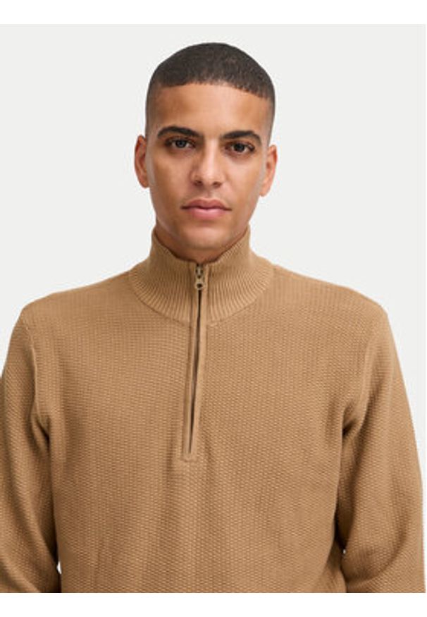 Blend Sweter 20718078 Beżowy Regular Fit. Kolor: beżowy. Materiał: bawełna