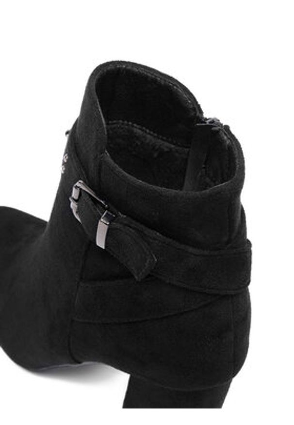 DeeZee Botki HX18052A-85 Czarny. Kolor: czarny. Materiał: materiał