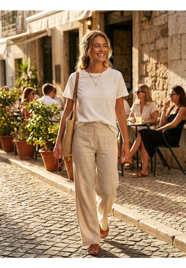 Sinsay - Ażurowa koszulka - kremowy. Kolor: kremowy. Wzór: ażurowy