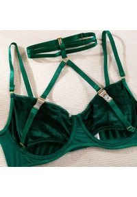 Intica - Komplet bielizny z chokerem na romantyczny wieczór Anahi. Kolor: czerwony. Materiał: materiał #2