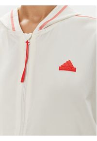 Adidas - adidas Wiatrówka Dance All-Gender Versatile IS0889 Biały Loose Fit. Kolor: biały. Materiał: syntetyk #4