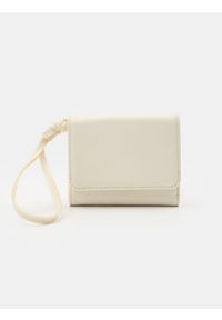 Sinsay - Mały portfel z imitacji skóry - kremowy. Kolor: kremowy. Materiał: skóra #1