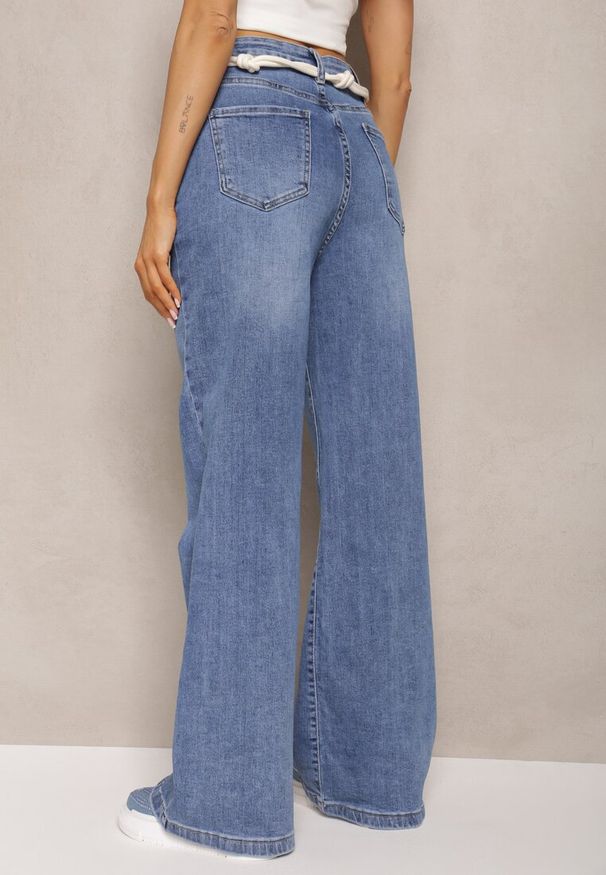 Renee - Niebieskie Jeansy High Waist z Szerokimi Nogawkami i Ozdobną Nerką Stilla. Stan: podwyższony. Kolor: niebieski