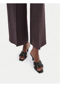 Gino Rossi - GINO ROSSI Klapki EO-GL95F-970 Czarny. Kolor: czarny. Materiał: skóra #9