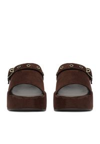 Guess Jeans Klapki CEO-HY20091-1 Brązowy. Kolor: brązowy. Materiał: materiał #2