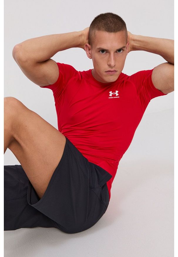 Under Armour - T-shirt. Okazja: na co dzień. Kolor: czerwony. Materiał: dzianina. Styl: casual