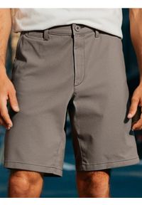 Sinsay - Szorty chino - beżowy. Kolor: beżowy