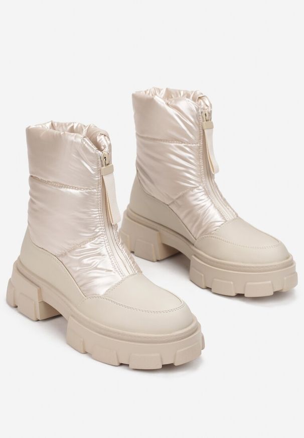 Born2be - Beżowe Śniegowce na Grubej Podeszwie Bishi. Okazja: na co dzień. Kolor: beżowy. Materiał: jeans. Sezon: zima. Obcas: na obcasie. Styl: wizytowy, klasyczny, casual, elegancki. Wysokość obcasa: średni