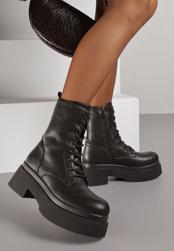 Renee - Brązowe Botki Workery na Platformie Tusella. Okazja: na imprezę, na co dzień. Kolor: brązowy. Materiał: jeans. Sezon: zima. Obcas: na platformie. Styl: casual