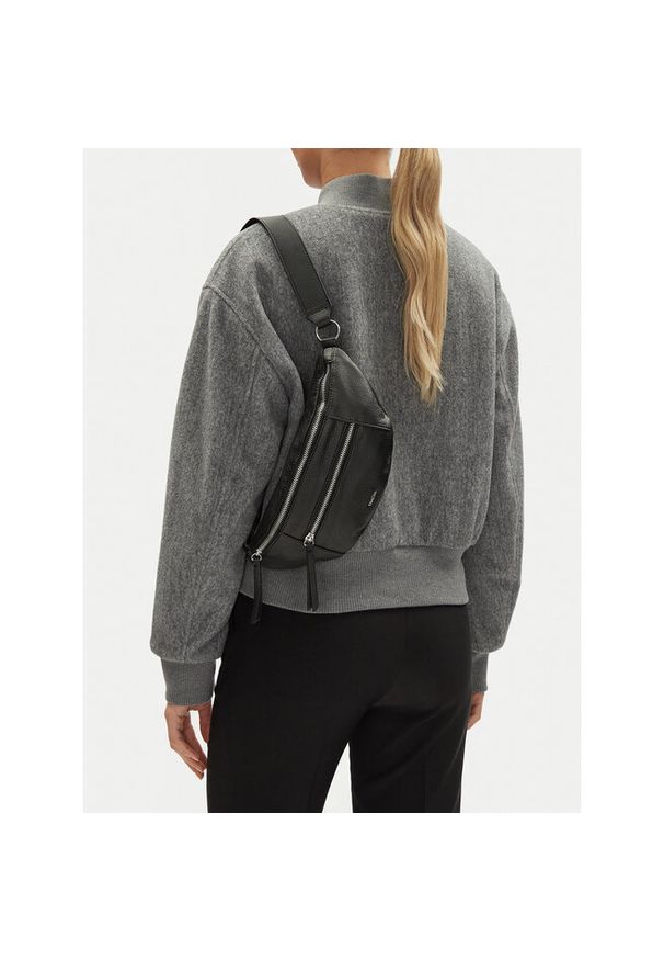 Nerka DeeZee. Kolor: czarny