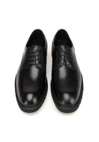 Wittchen - Męskie buty derby skórzane z kontrastową wstawką. Okazja: do pracy, na co dzień. Kolor: czarny. Materiał: skóra. Wzór: aplikacja, gładki. Styl: casual, elegancki #5