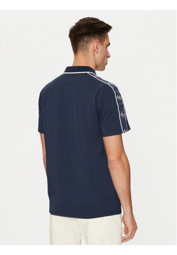 Guess Polo M4YP40 KARS0 Granatowy Regular Fit. Typ kołnierza: polo. Kolor: niebieski. Materiał: bawełna, syntetyk