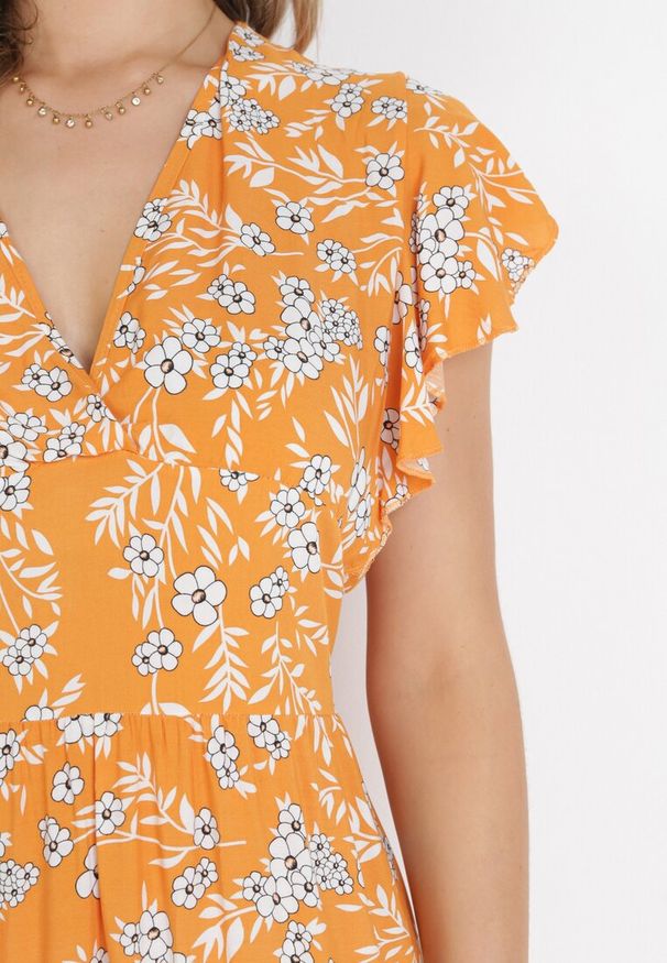 Born2be - Pomarańczowa Sukienka Rozkloszowana z Falbankami Pillia. Typ kołnierza: kołnierz z falbankami. Kolor: pomarańczowy. Typ sukienki: kopertowe. Długość: mini