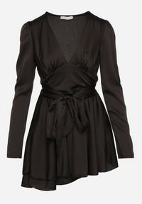 Born2be - Czarna Satynowa Sukienka Mini z Głębokim Dekoltem i Wiązaniem z Tyłu Liadan. Okazja: na imprezę. Kolor: czarny. Materiał: satyna. Styl: elegancki. Długość: mini