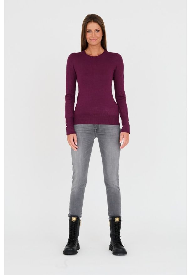 Guess - GUESS Bordowy damski cienki sweter. Kolor: czerwony