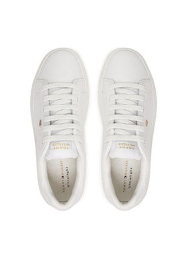 TOMMY HILFIGER - Tommy Hilfiger Sneakersy Th Icon Court Light FW0FW08948 Biały. Kolor: biały. Materiał: skóra