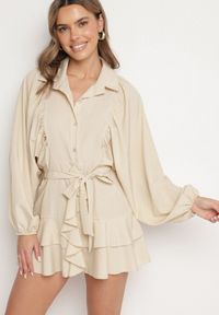 Born2be - Beżowa Sukienka Ozdobiona Paskiem i Falbanami Divilena. Okazja: na co dzień. Kolor: beżowy. Materiał: jeans. Wzór: aplikacja. Styl: casual, elegancki #3