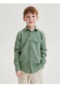 Reserved - Strukturalna koszula regular fit - zielony. Kolor: zielony. Materiał: tkanina