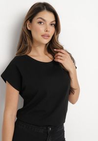 Born2be - Czarny T-shirt Bawełniany z Krótkim Rękawem Erestusia. Okazja: na co dzień. Kolor: czarny. Materiał: bawełna. Długość rękawa: krótki rękaw. Długość: krótkie. Styl: elegancki, casual #5