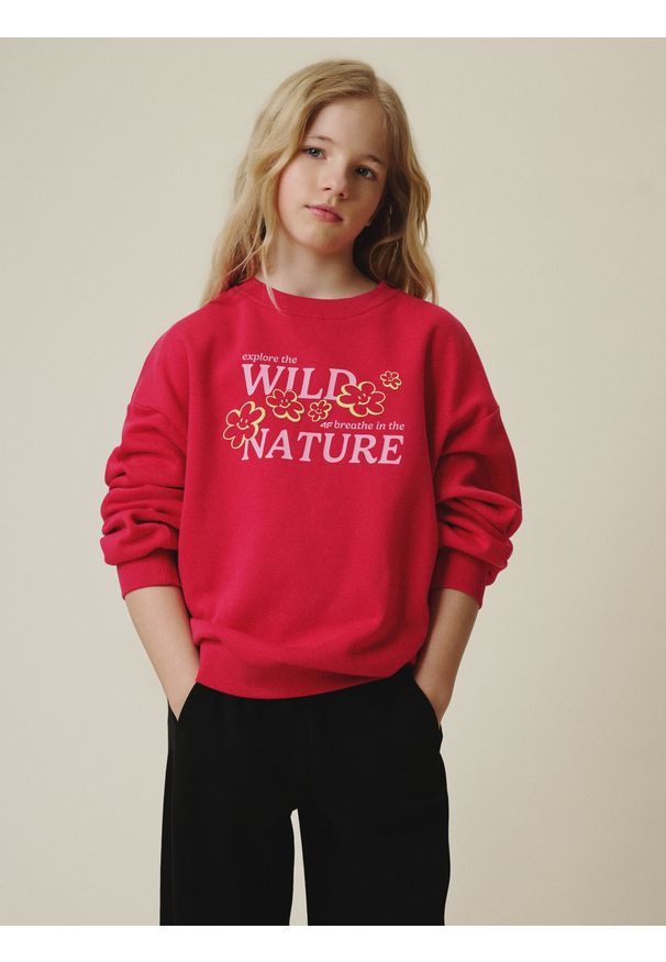 4f - 4F Bluza dresowa oversize bez kaptura dziewczęca - różowa 134/140 (8-10 lat). Okazja: na spacer, na co dzień. Typ kołnierza: bez kaptura. Kolor: różowy. Materiał: dresówka. Sezon: lato. Styl: casual, sportowy