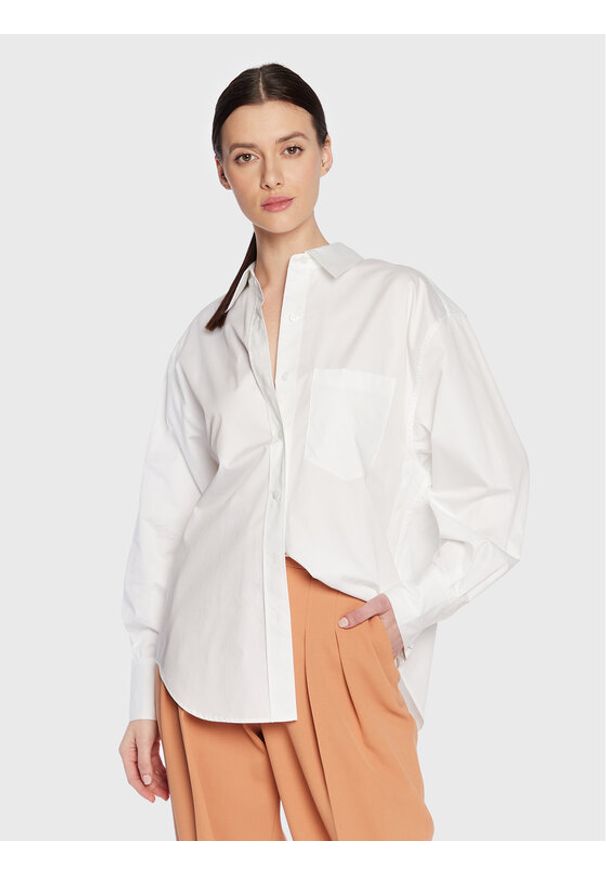 Calvin Klein Koszula K20K205413 Biały Relaxed Fit. Kolor: biały. Materiał: bawełna