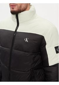 Calvin Klein Jeans Kurtka puchowa J30J323461 Czarny Regular Fit. Kolor: czarny. Materiał: puch, syntetyk #3