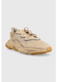 adidas Originals sneakersy OZWEEGO EE6462 kolor beżowy EE6462-BROWN/RED. Nosek buta: okrągły. Zapięcie: sznurówki. Kolor: beżowy. Materiał: guma #5