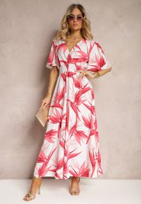 Renee - Różowo-Biała Kopertowa Sukienka Wiązana na Plecach z Gumką w Talii Jeteri. Kolor: różowy. Materiał: tkanina. Sezon: lato. Typ sukienki: kopertowe #4