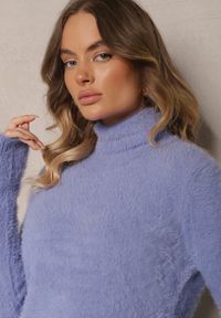 Renee - Niebieski Casualowy Golf z Wełną Nomilae. Okazja: na co dzień. Typ kołnierza: golf. Kolor: niebieski. Materiał: wełna. Styl: casual