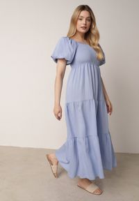 Born2be - Jasnoniebieska Wiskozowa Sukienka z Bufiastymi Rękawami i Marszczoną Górą Liones. Okazja: na co dzień. Kolor: niebieski. Materiał: wiskoza. Długość rękawa: krótki rękaw. Sezon: lato. Typ sukienki: proste. Styl: wakacyjny, casual #5