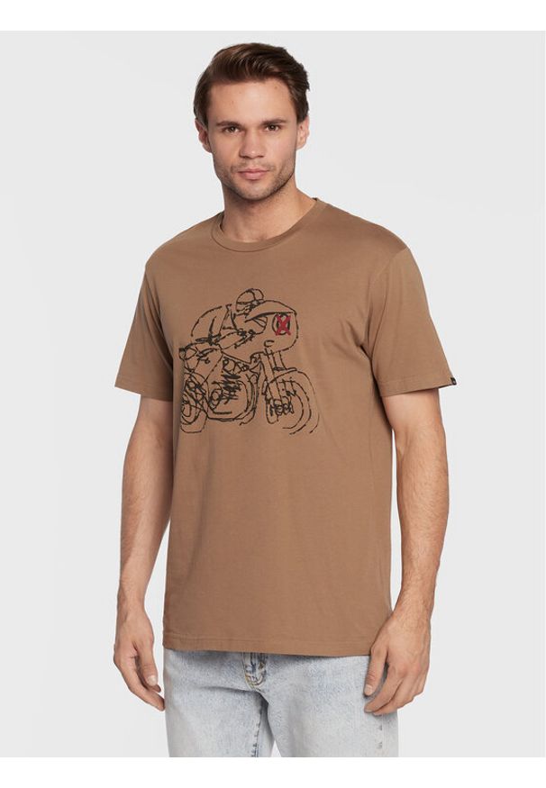 Deus Ex Machina T-Shirt Riding DMF221380E Brązowy Regular Fit. Kolor: brązowy. Materiał: bawełna
