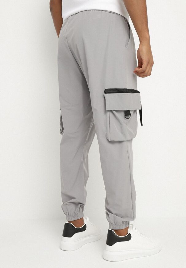 Born2be - Szare Spodnie Dresowe w Stylu Cargo Efalitha. Kolor: szary. Materiał: dresówka. Styl: sportowy