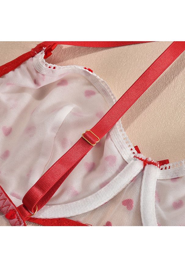 Intica - Komplet bielizny z figami i miseczkami na romantyczne okazje Hana. Kolor: wielokolorowy. Materiał: materiał. Wzór: paski