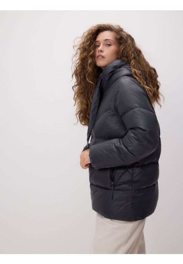 Reserved - Puchowa kurtka z kapturem - ciemnoszary. Typ kołnierza: kaptur. Kolor: szary. Materiał: puch