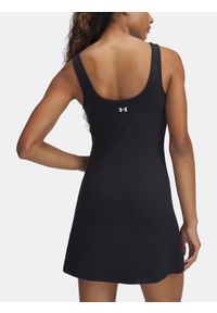 Sukienka Under Armour Motion. Kolor: czarny. Typ sukienki: sportowe. Styl: sportowy