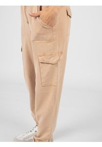 Guess Spodnie | W1GA20RDX70 | Kobieta | Różowy. Okazja: na co dzień. Kolor: różowy. Materiał: tkanina, włókno, skóra. Styl: casual #5