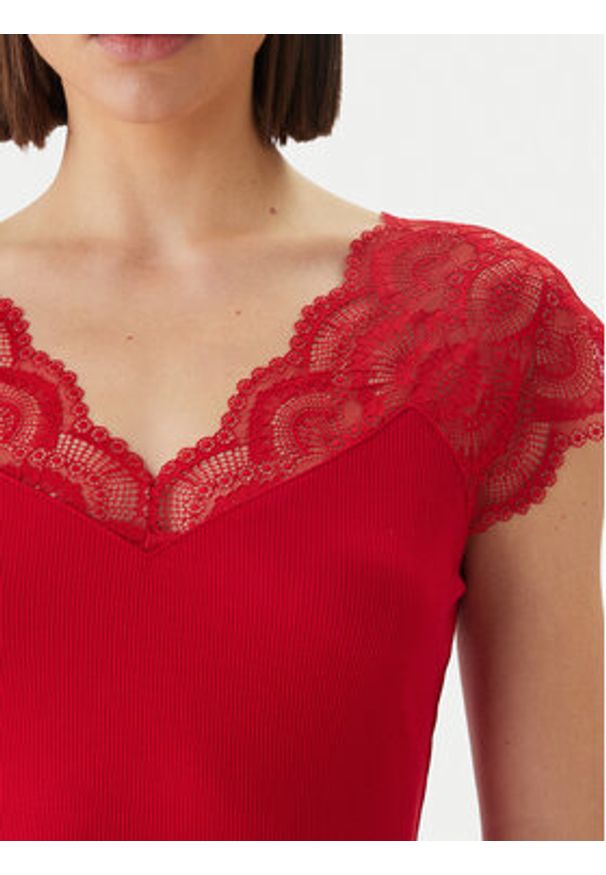 Morgan Bluzka 251-DELI Czerwony Slim Fit. Kolor: czerwony. Materiał: wiskoza, syntetyk