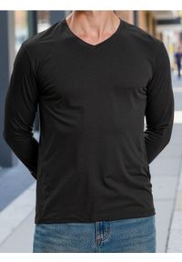 Sinsay - Bawełniana koszulka basic - czarny. Kolor: czarny. Materiał: bawełna