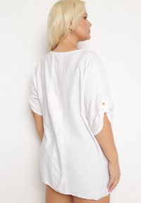 Born2be - Biały Wiskozowy T-shirt Koszulka z Krótkim Rękawem Podwijanym i Haftem na Plecach Mleoria. Kolor: biały. Materiał: wiskoza. Długość rękawa: krótki rękaw. Długość: krótkie. Wzór: haft #2