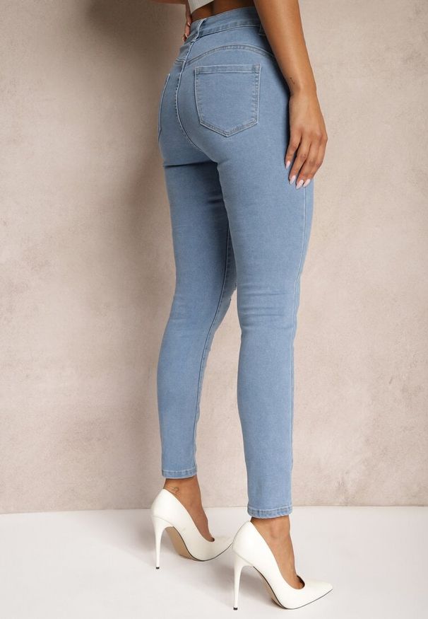 Renee - Niebieskie Jeansy Skinny Wykończone Przetarciami i Dziurami Evilenn. Okazja: na co dzień. Kolor: niebieski. Styl: elegancki, casual
