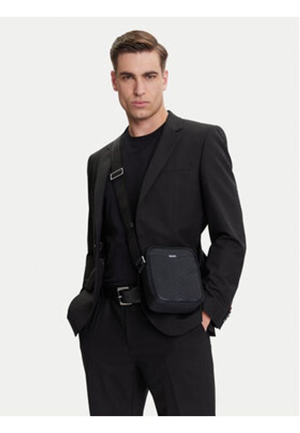 BOSS Saszetka 50542236 Czarny. Kolor: czarny. Materiał: skóra