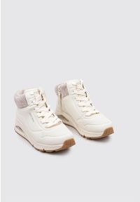 skechers - Kapcie SKECHERS GEN1 - DARLING D Biały. Wysokość cholewki: za kostkę. Zapięcie: sznurówki. Kolor: biały. Materiał: materiał. Szerokość cholewki: normalna. Model: Skechers Sport. Sport: turystyka piesza