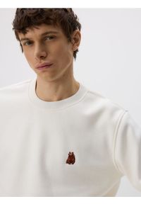 Reserved - Bluza z haftem - złamana biel. Materiał: dzianina, bawełna. Wzór: haft #1