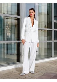 Sinsay - Marynarka z paskiem - biały. Kolor: biały. Styl: elegancki