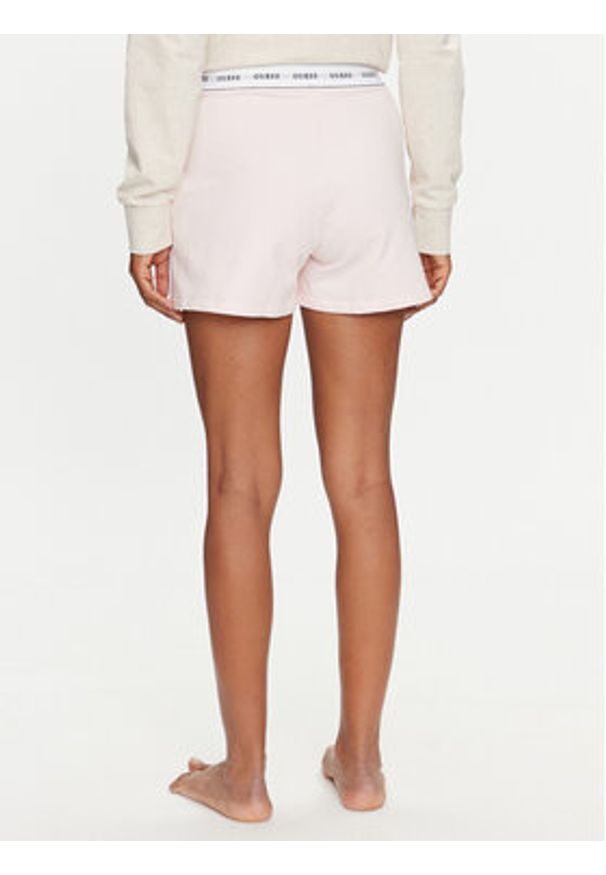 Guess Szorty sportowe O4GD02 KBS91 Różowy Regular Fit. Kolor: różowy. Materiał: bawełna