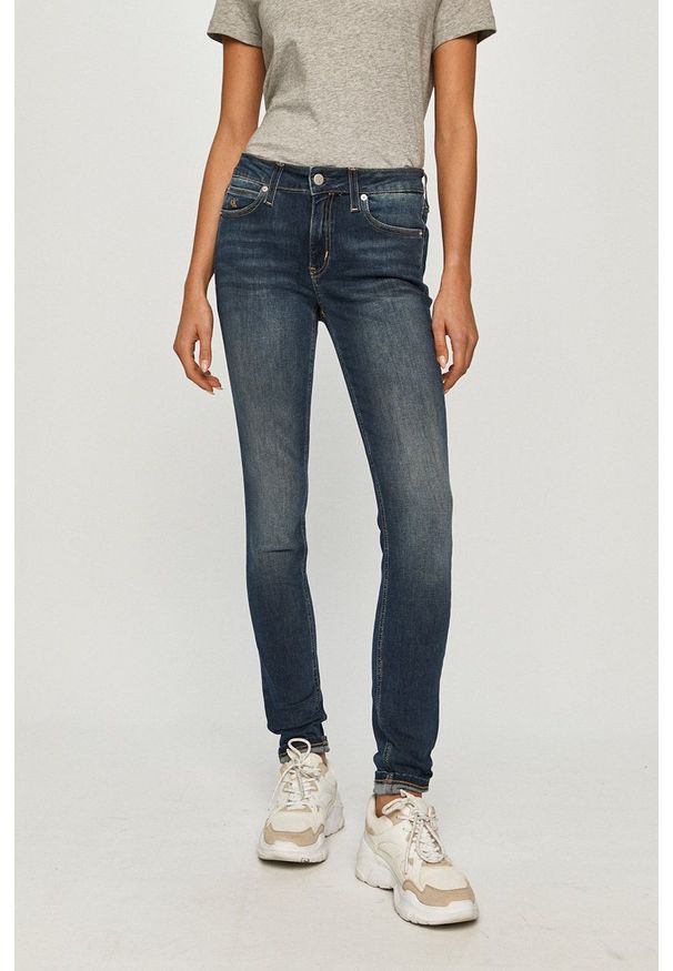Calvin Klein Jeans - Jeansy CKJ 011 J20J214098. Kolor: niebieski