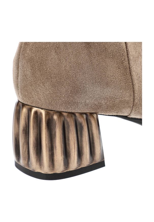 Beżowe Botki Espirito Damskie Modne Buty Na Obcasie. Zapięcie: zamek. Kolor: beżowy. Materiał: zamsz. Wzór: gładki. Obcas: na obcasie. Styl: elegancki. Wysokość obcasa: średni